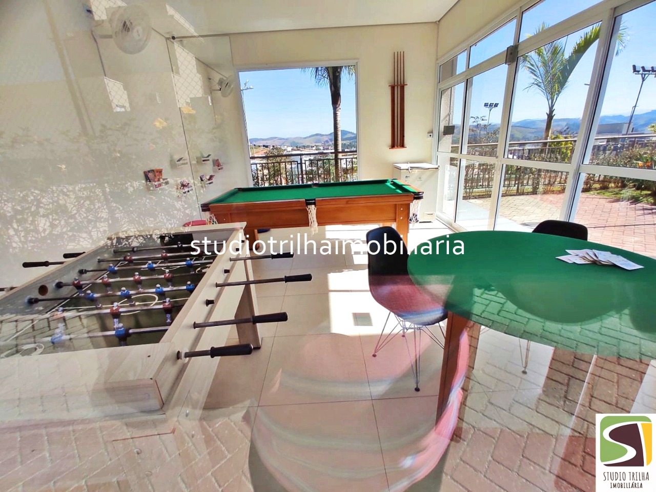 Sobrado Novo no Cond. Mônaco, 350m² com 4 Dormitórios, Varanda Gourmet e Piscina