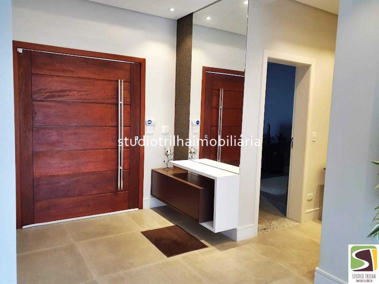 Excelente Mansão, 563m² com 4 Suítes amplas, Varanda Gourmet e Piscina em São José dos Campos - SP