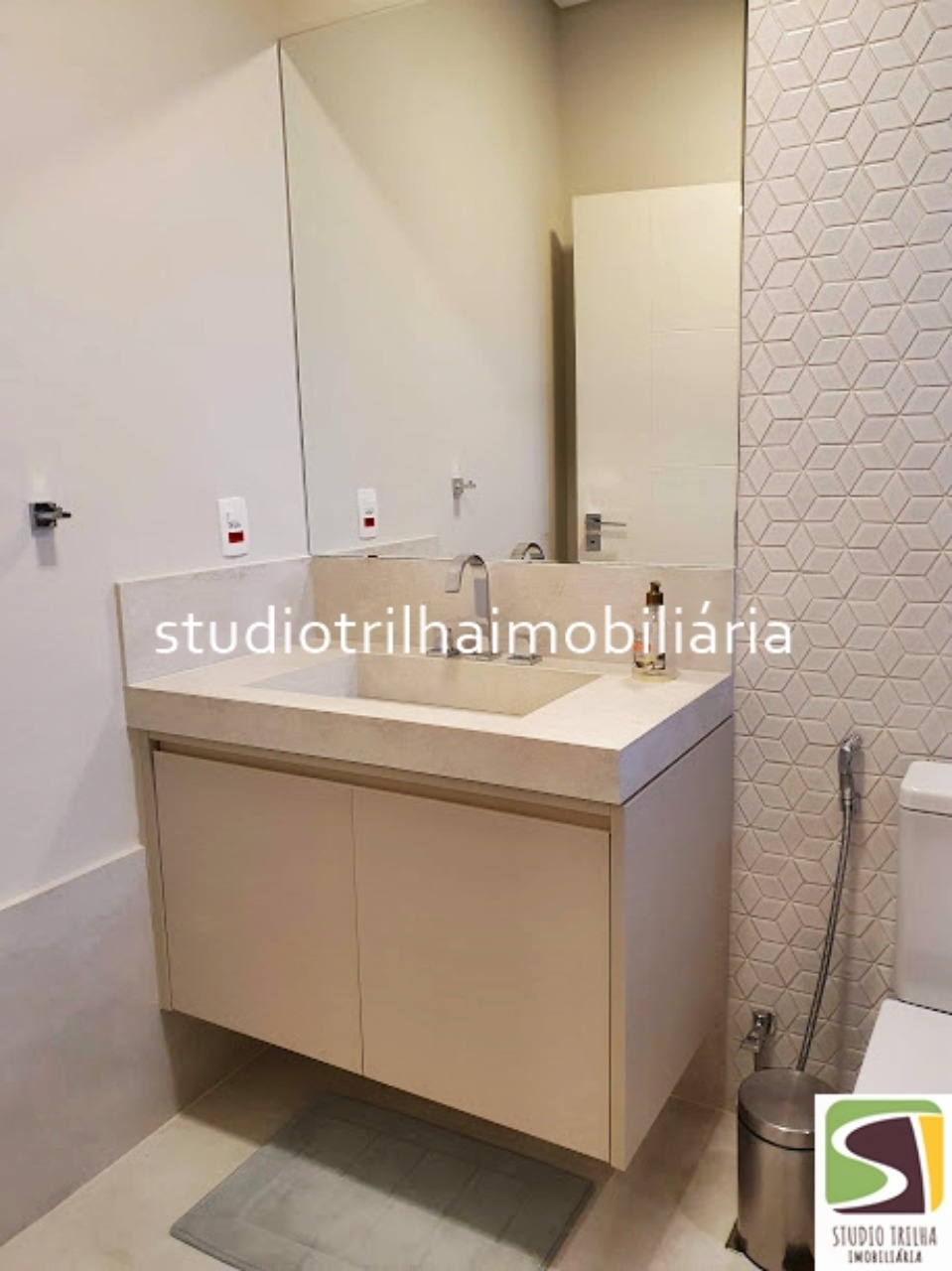 Excelente Mansão, 563m² com 4 Suítes amplas, Varanda Gourmet e Piscina em São José dos Campos - SP