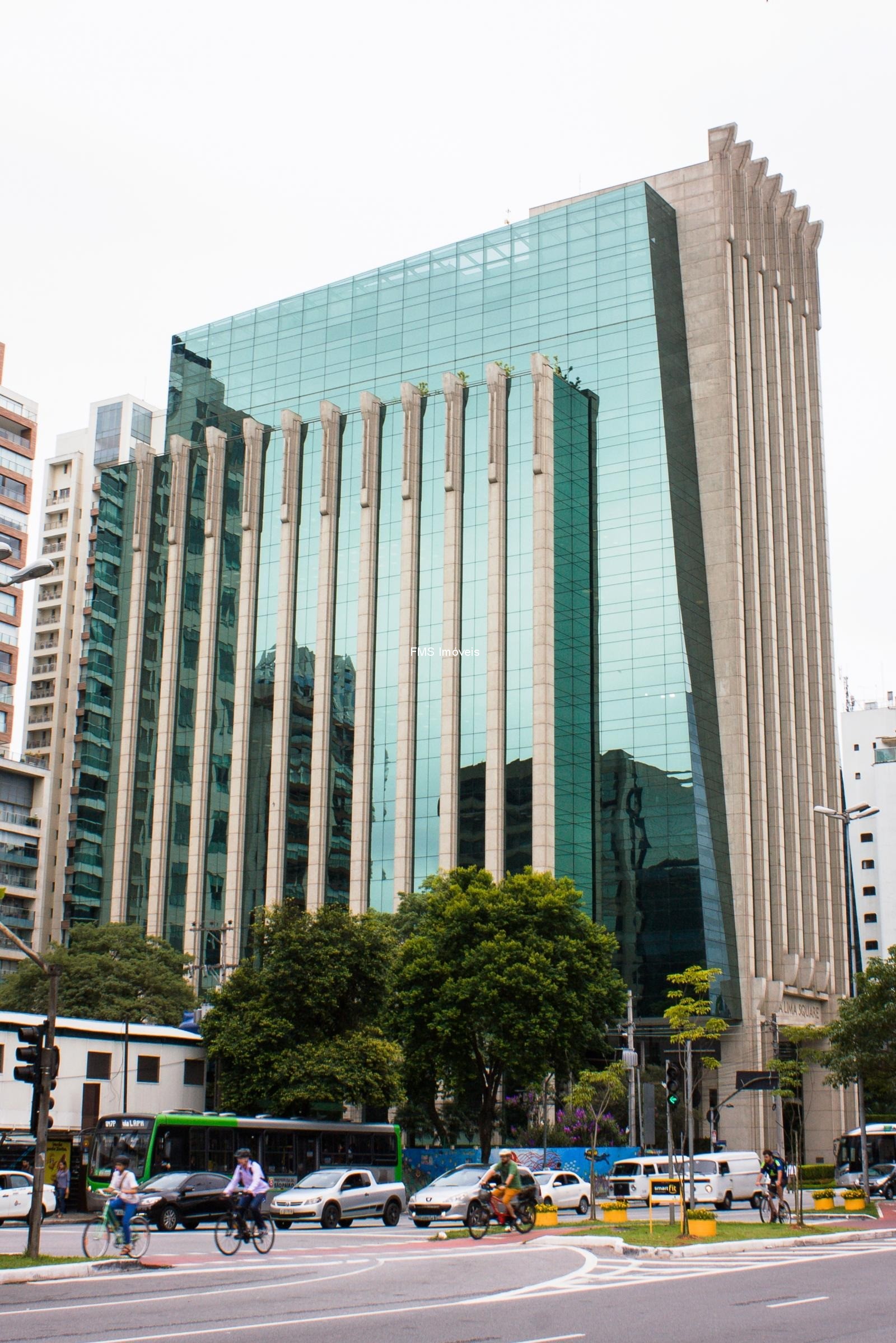 Sala-Conjunto, 2040 m² - Foto 1