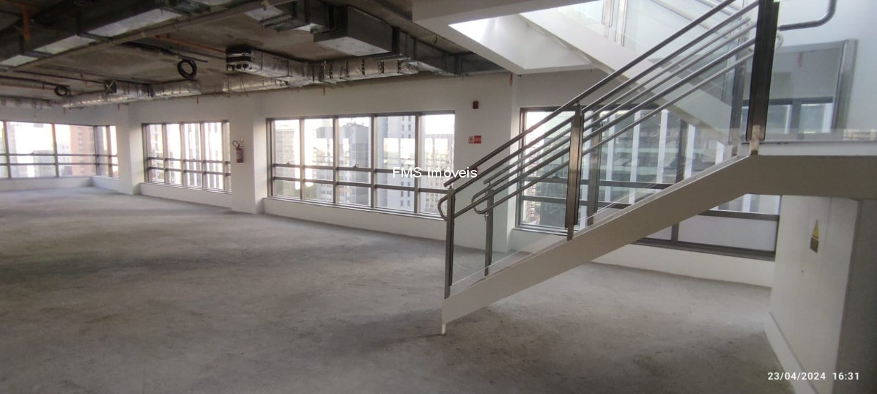Prédio Inteiro, 4443 m² - Foto 1