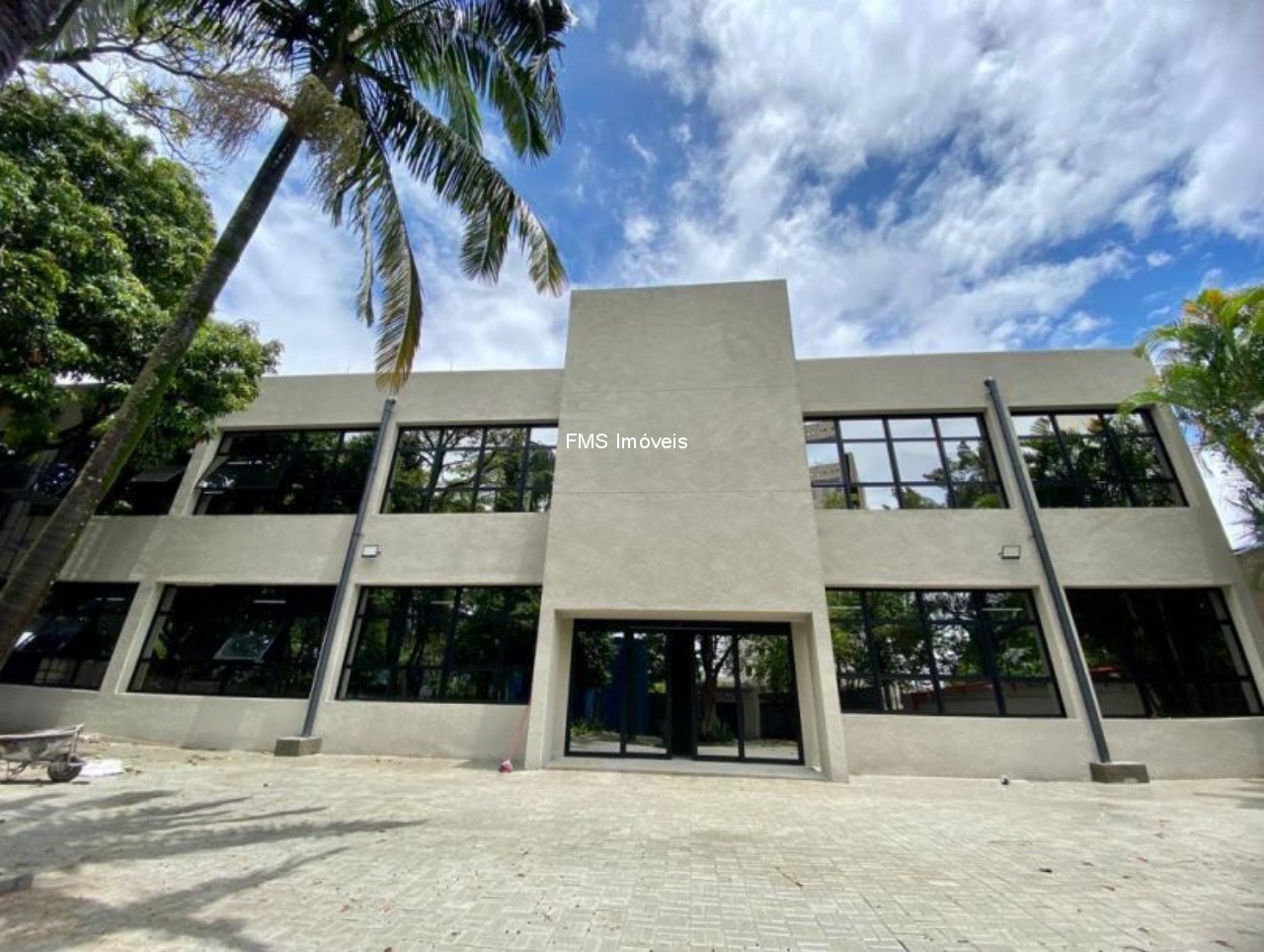 Prédio Inteiro - Foto 1
