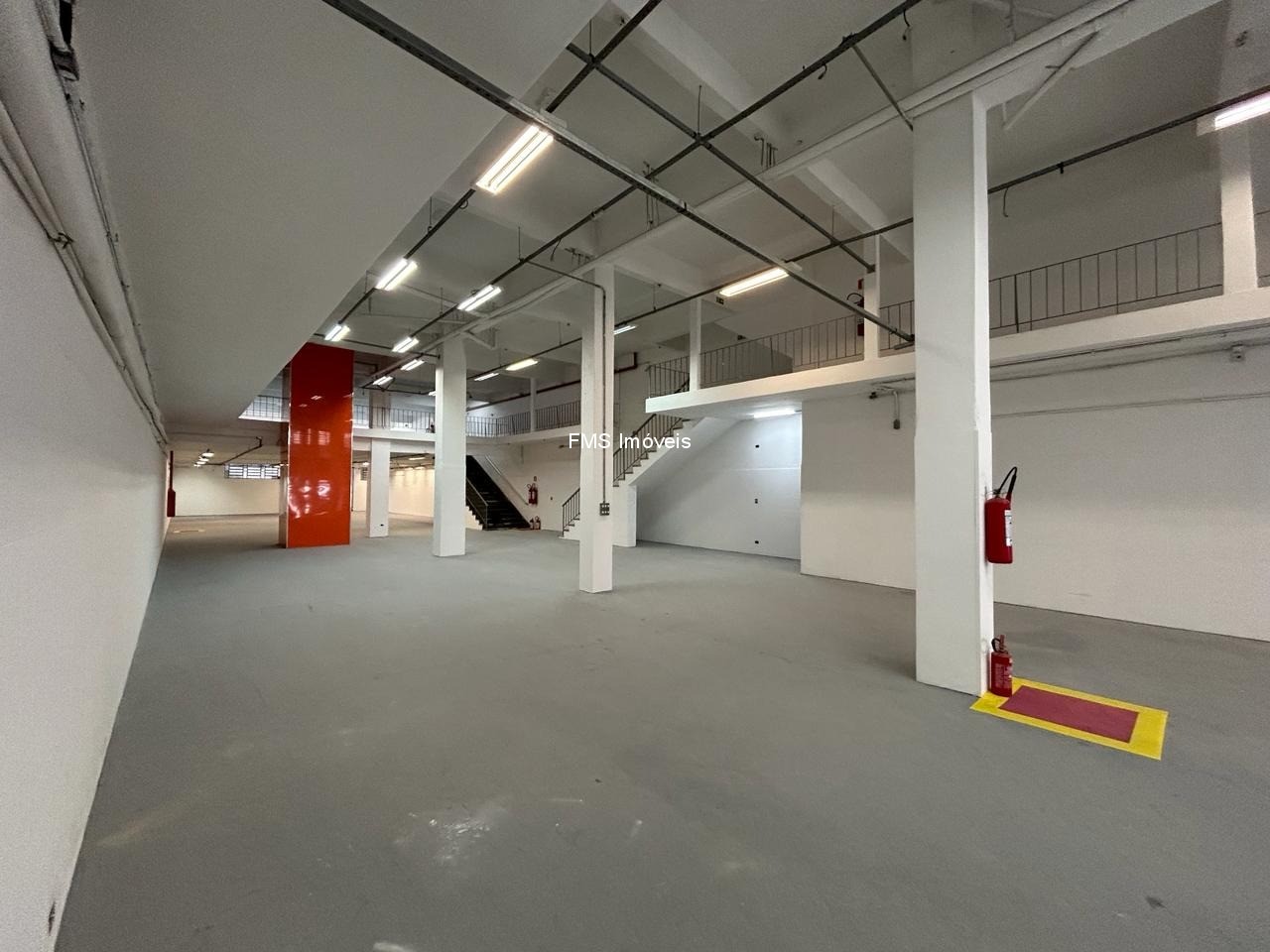 Loja-Salão, 1300 m² - Foto 4