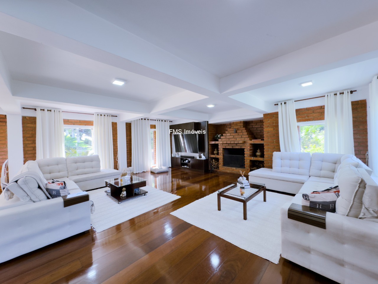 Casa, 7 quartos, 2500 m² - Foto 1