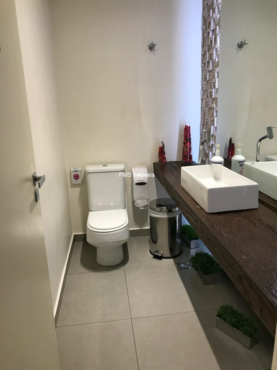 Prédio Inteiro - Foto 29