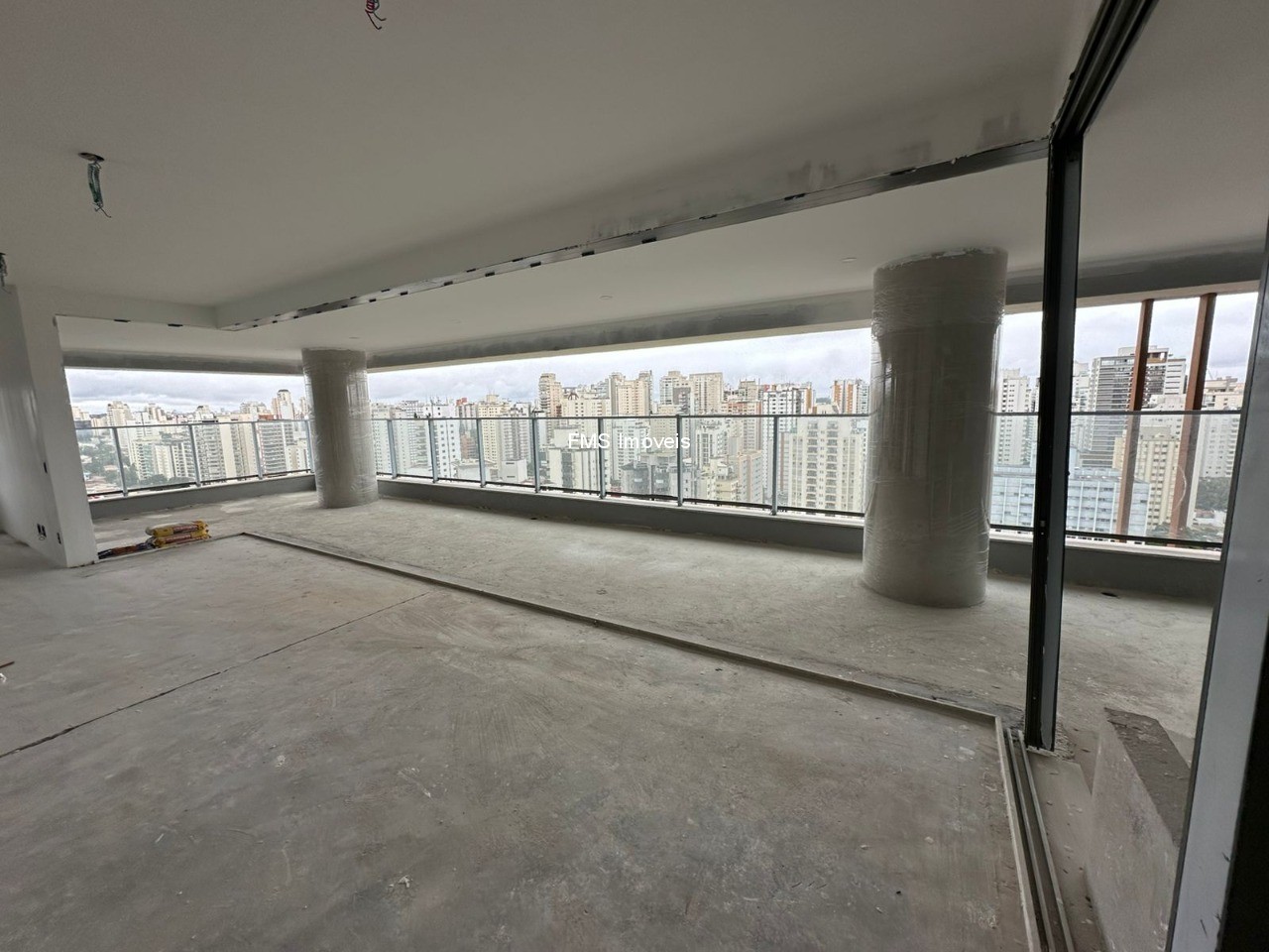 Apartamento, 3 quartos, 211 m² - Foto 2