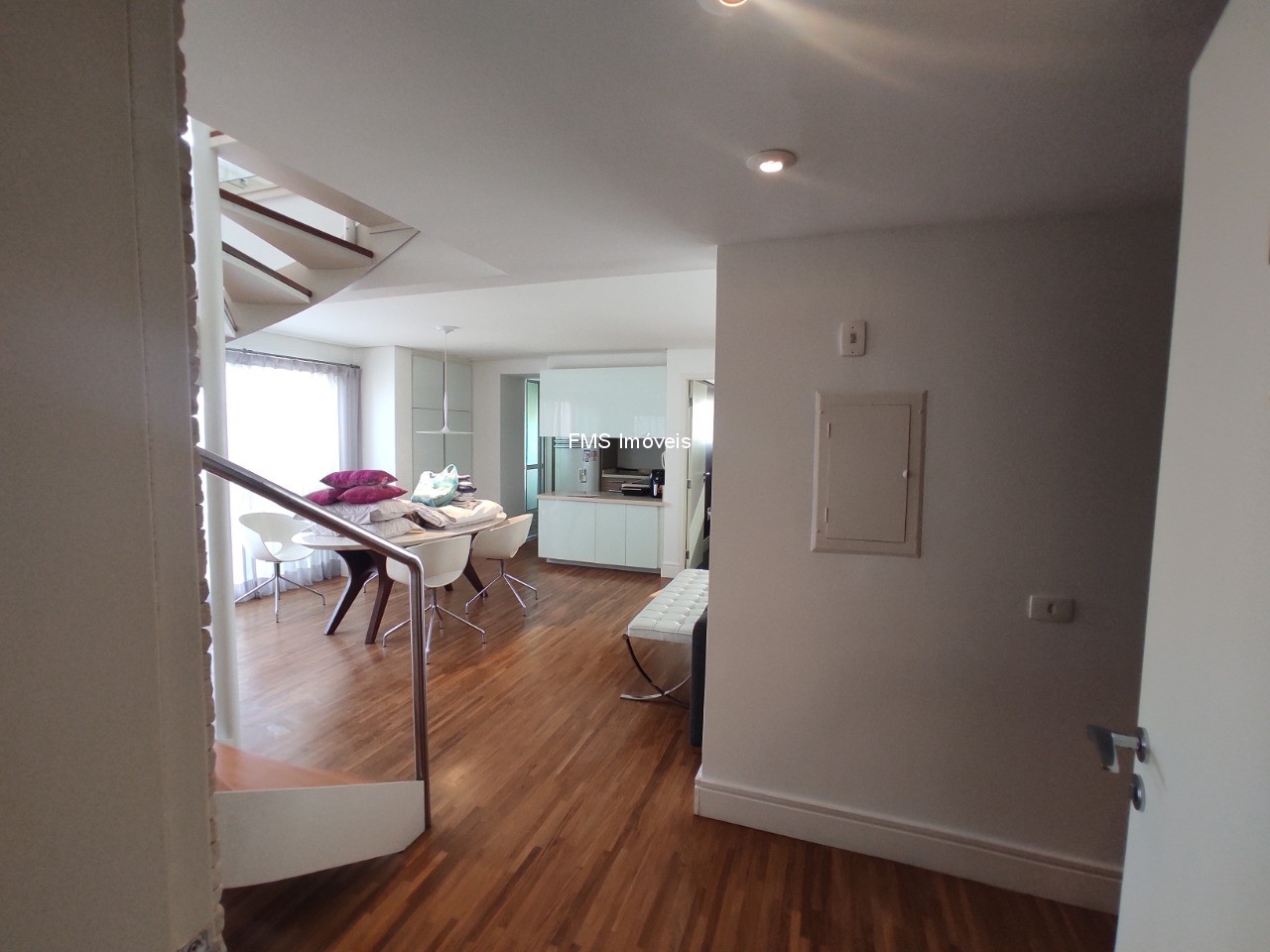 Apartamento, 1 quarto, 104 m² - Foto 2