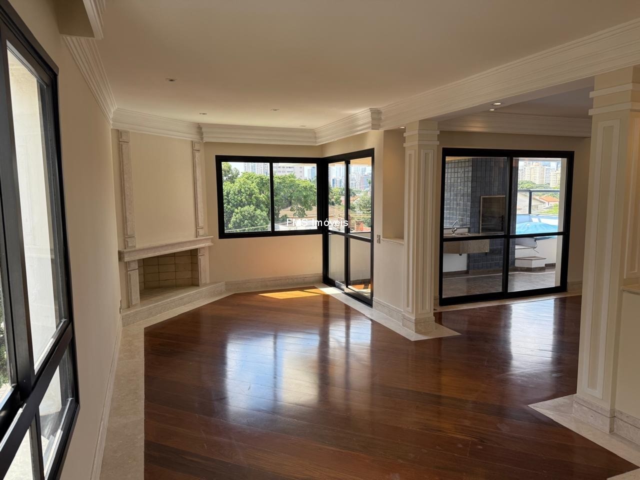 Apartamento, 3 quartos, 216 m² - Foto 2
