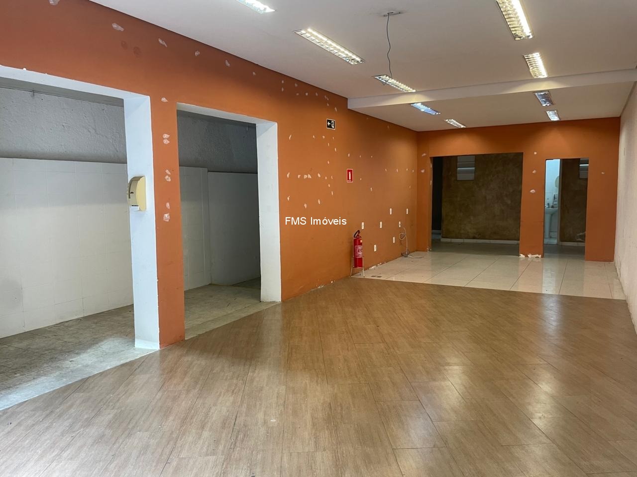 Loja-Salão, 90 m² - Foto 1