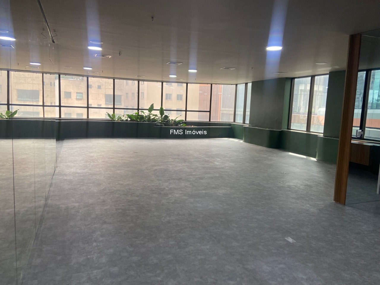 Sala-Conjunto, 360 m² - Foto 1