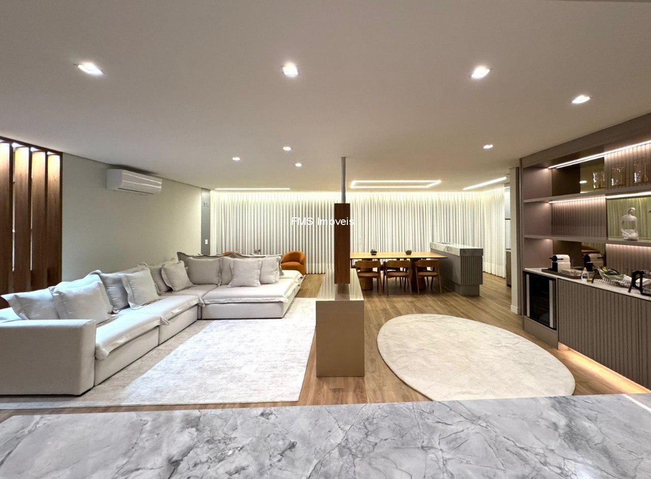 Apartamento, 3 quartos, 197 m² - Foto 1