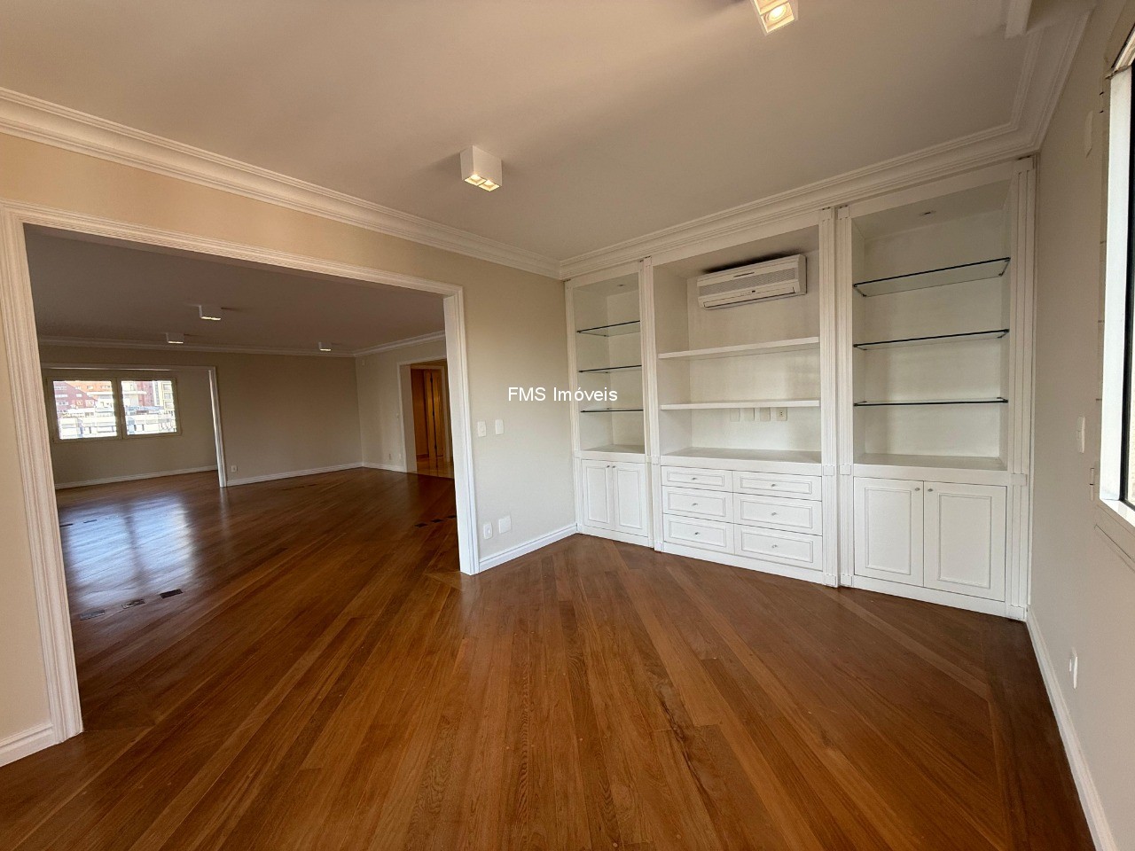 Apartamento, 3 quartos, 278 m² - Foto 2
