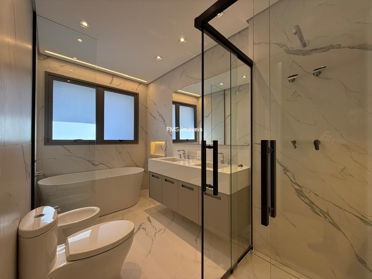 Apartamento, 3 quartos, 290 m² - Foto 19