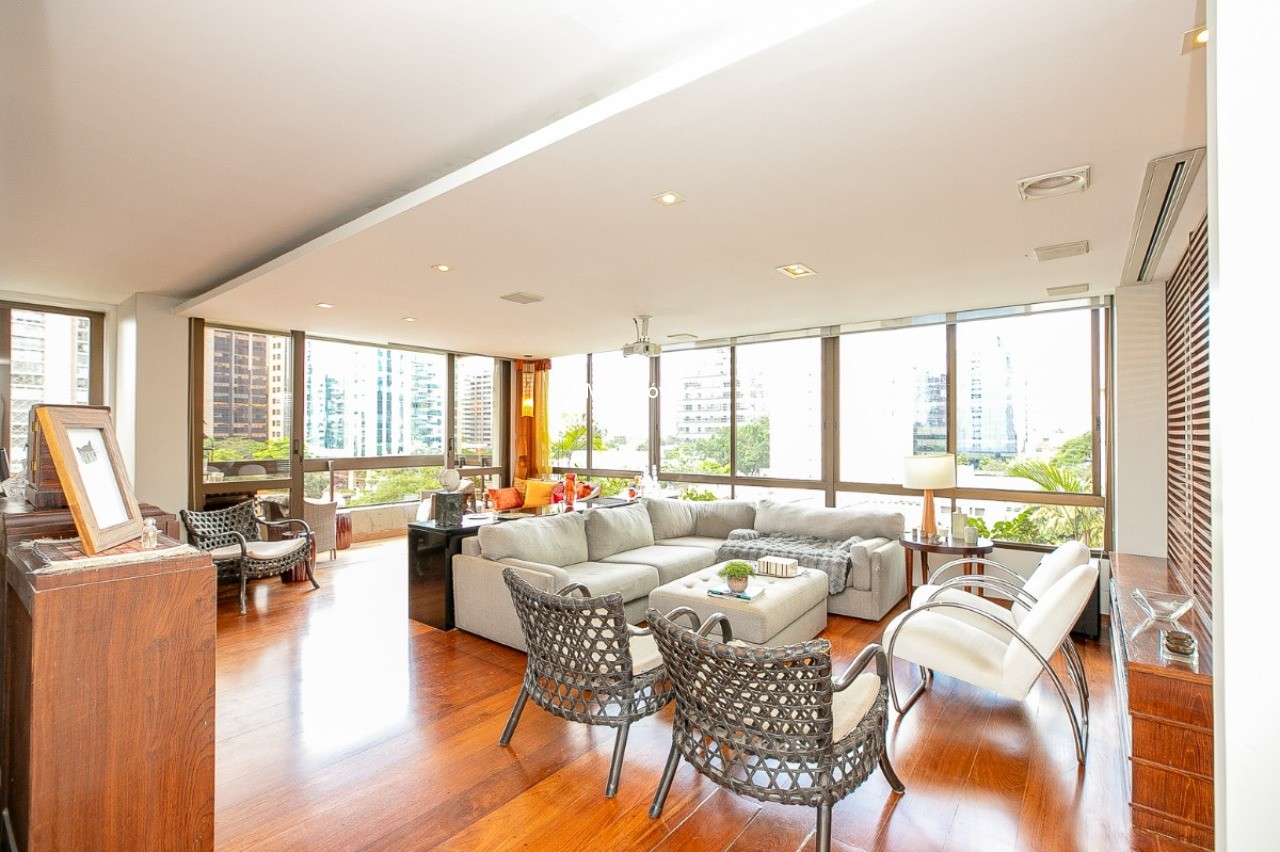 Apartamento, 3 quartos, 225 m² - Foto 1