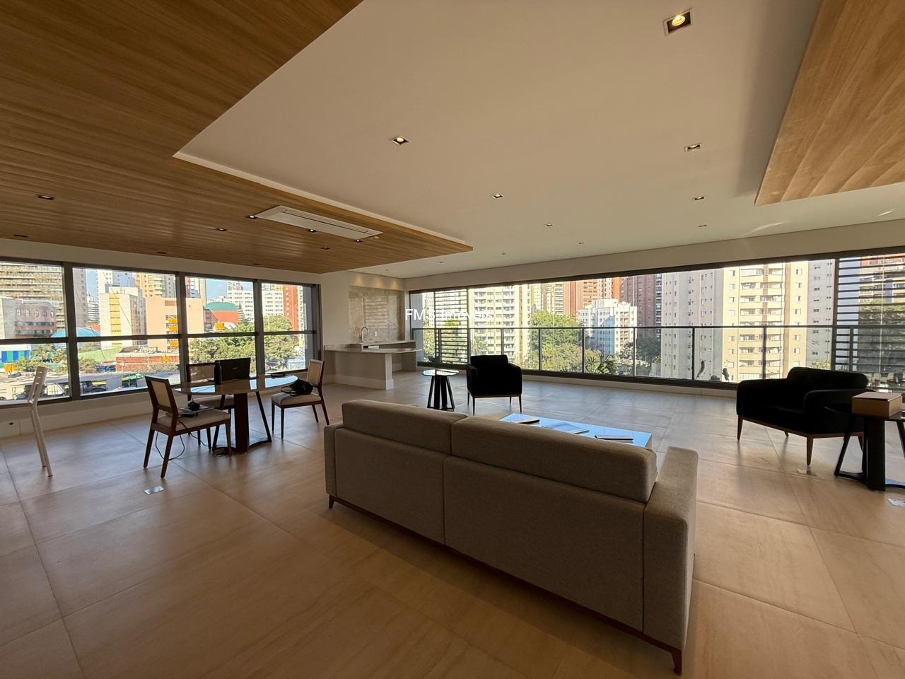 Apartamento, 3 quartos, 290 m² - Foto 2