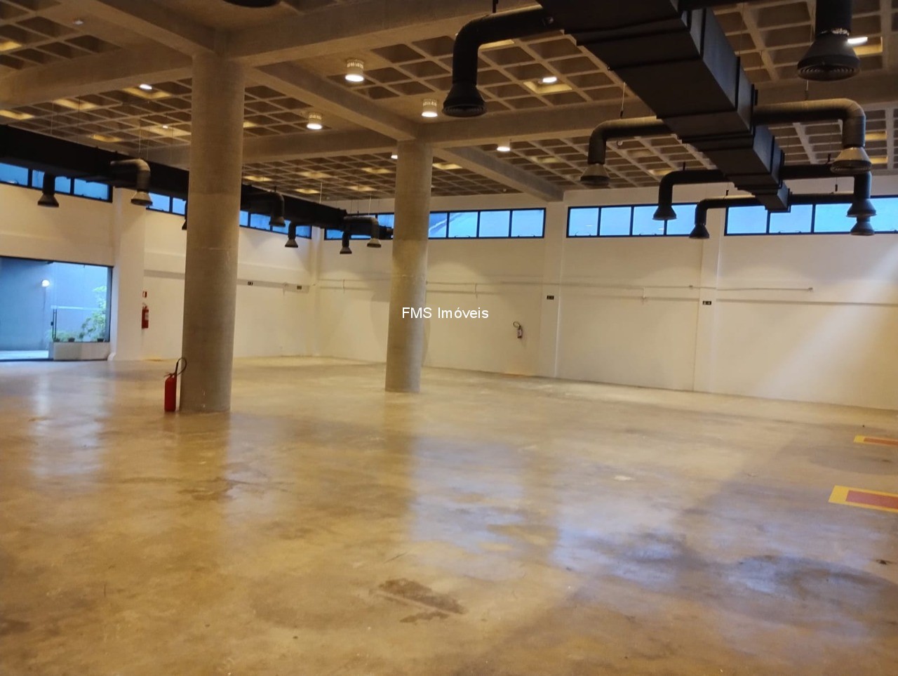 Prédio Inteiro, 2400 m² - Foto 1