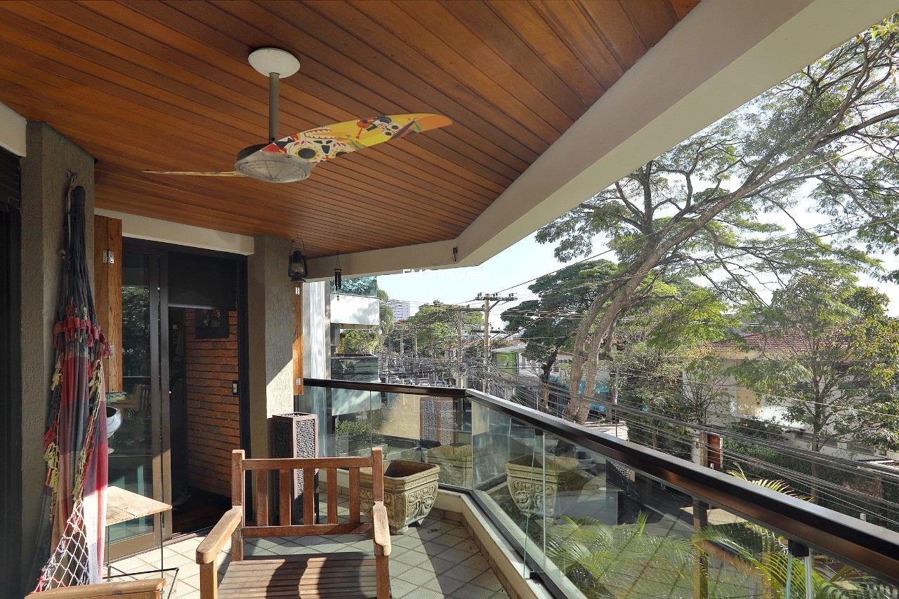 Apartamento, 3 quartos, 140 m² - Foto 2