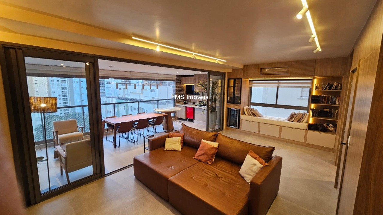 Apartamento, 3 quartos, 140 m² - Foto 1