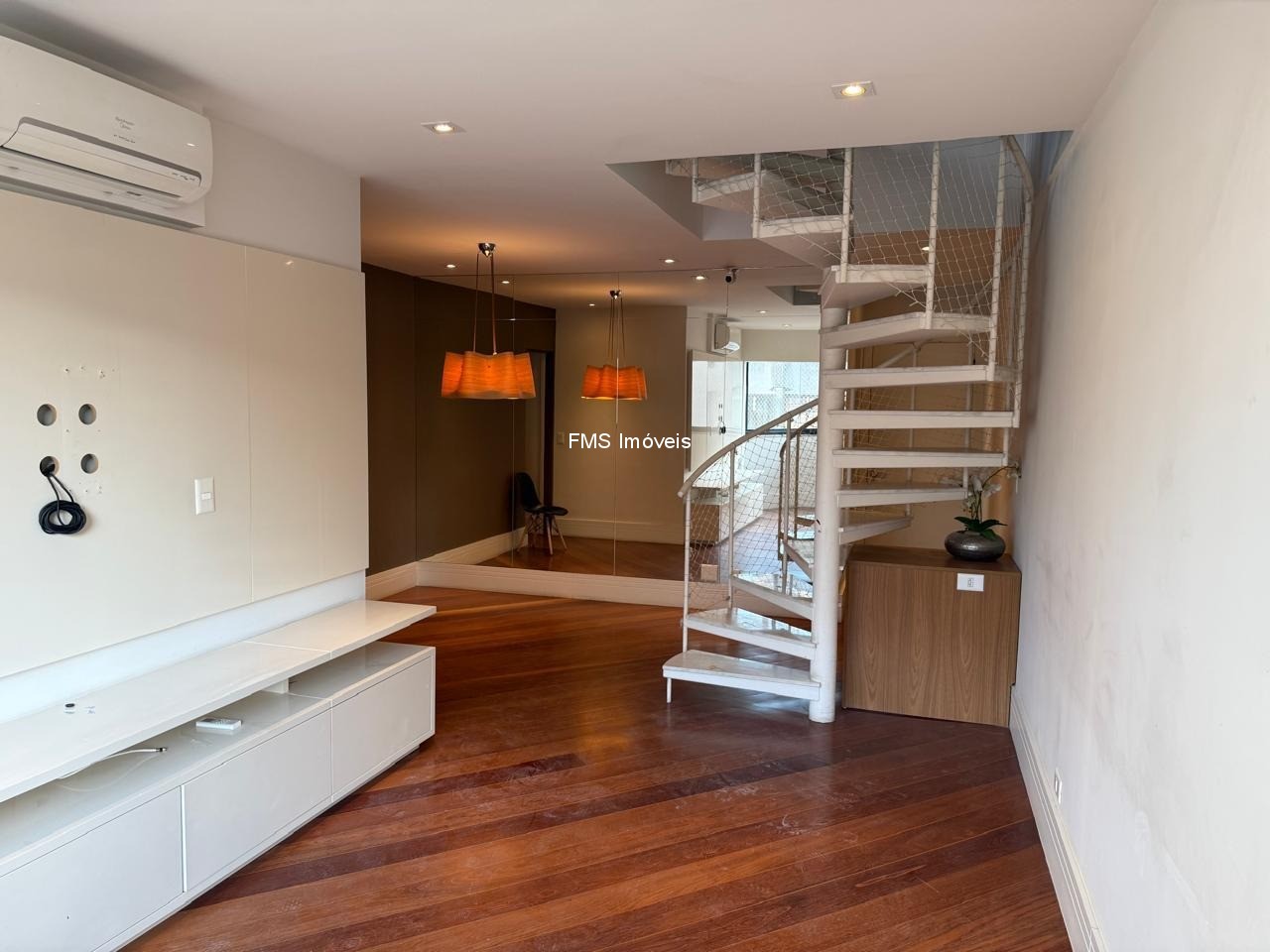 Apartamento, 3 quartos, 188 m² - Foto 1