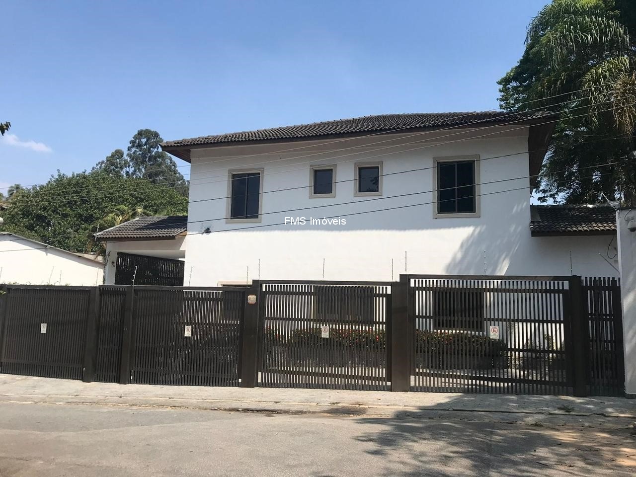Prédio Inteiro - Foto 1