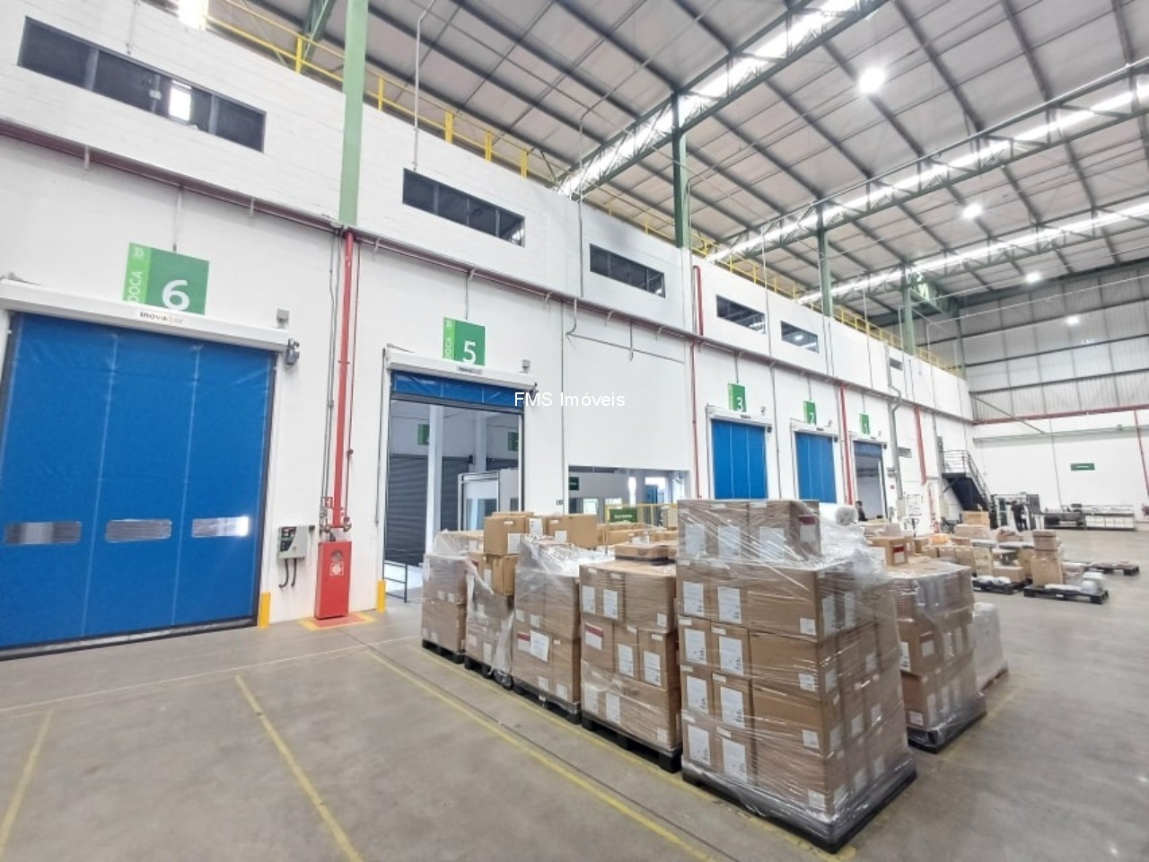 Depósito-Galpão, 7000 m² - Foto 1