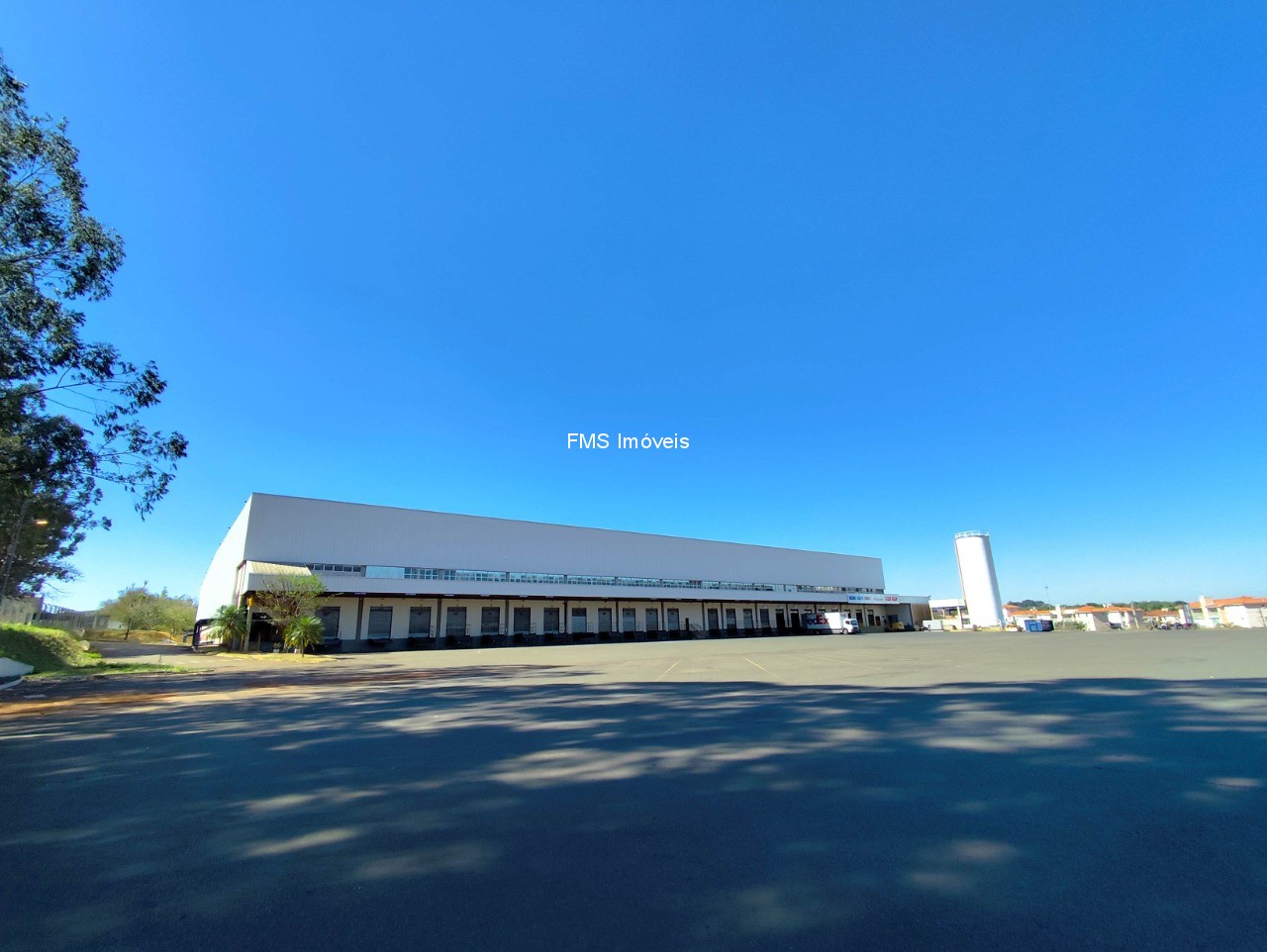 Depósito-Galpão, 9519 m² - Foto 1