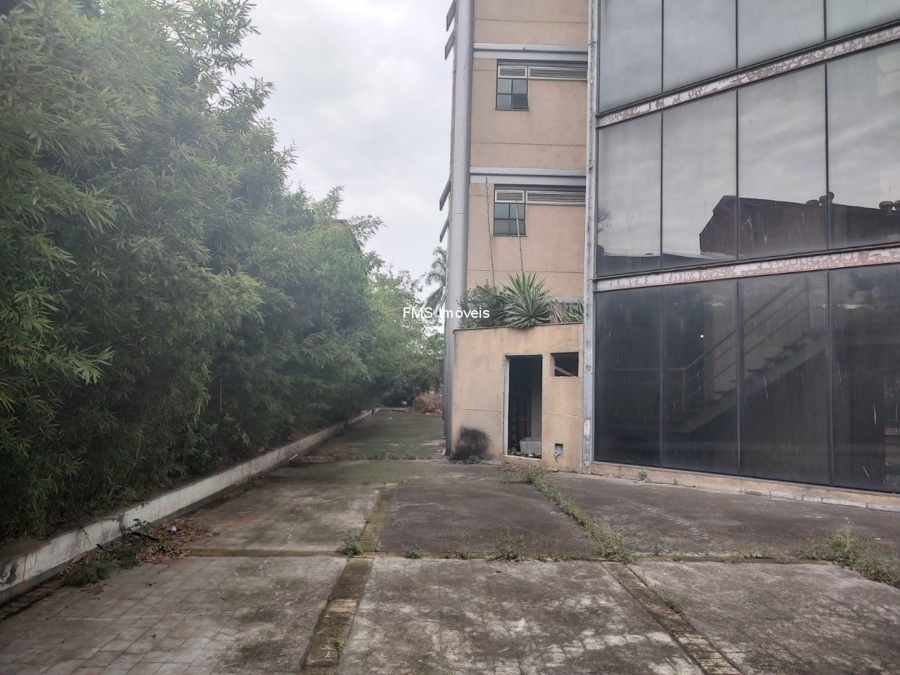 Prédio Inteiro - Foto 12