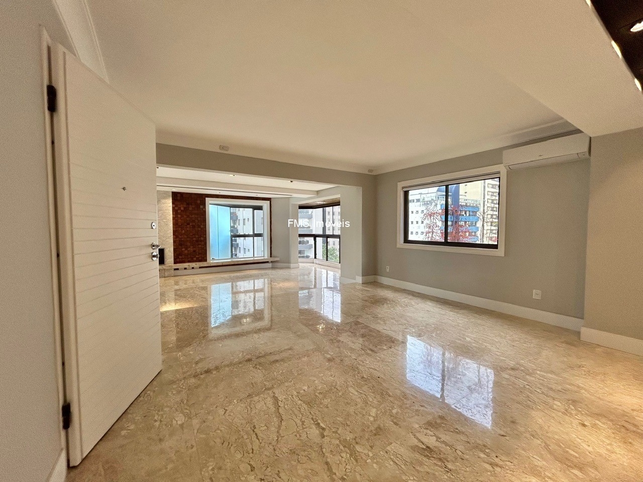 Apartamento, 3 quartos, 207 m² - Foto 2