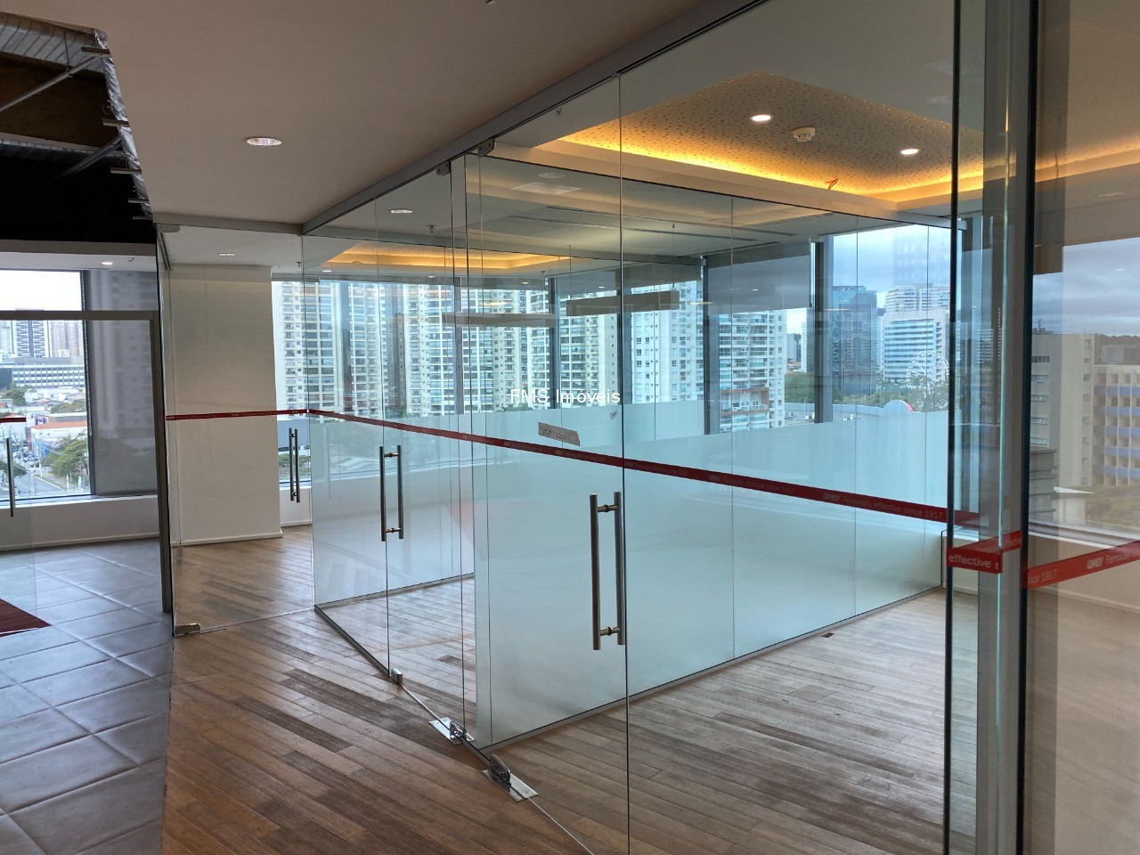 Sala-Conjunto, 2137 m² - Foto 16