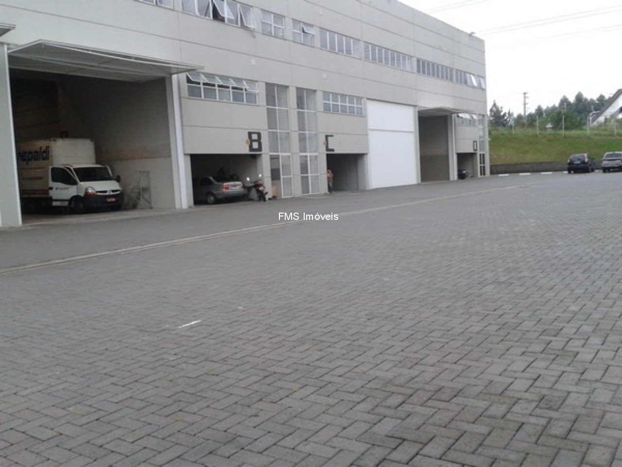 Depósito-Galpão, 655 m² - Foto 1