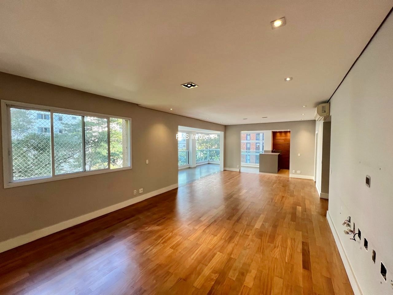 Apartamento, 3 quartos, 226 m² - Foto 1