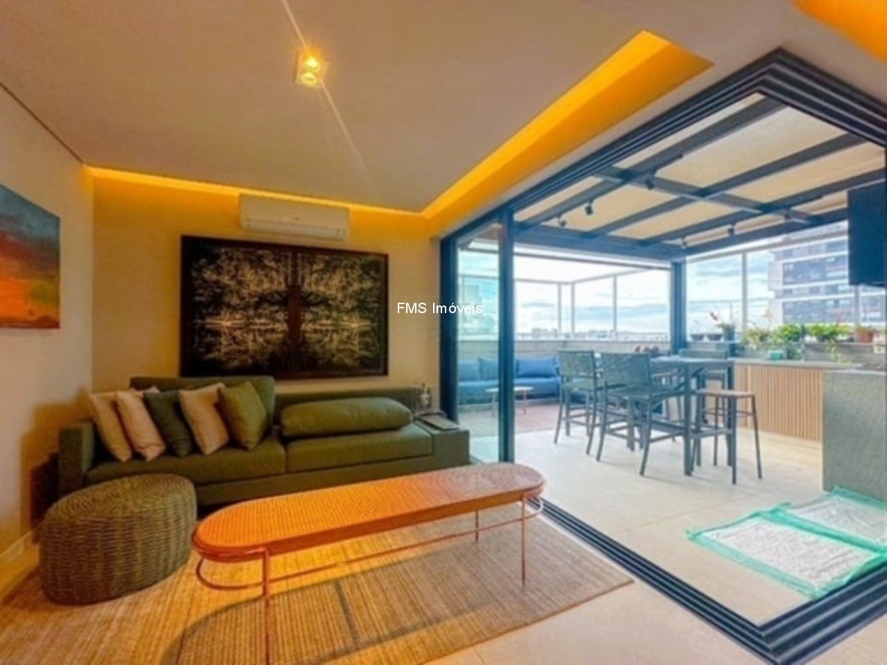Cobertura, 3 quartos, 229 m² - Foto 2