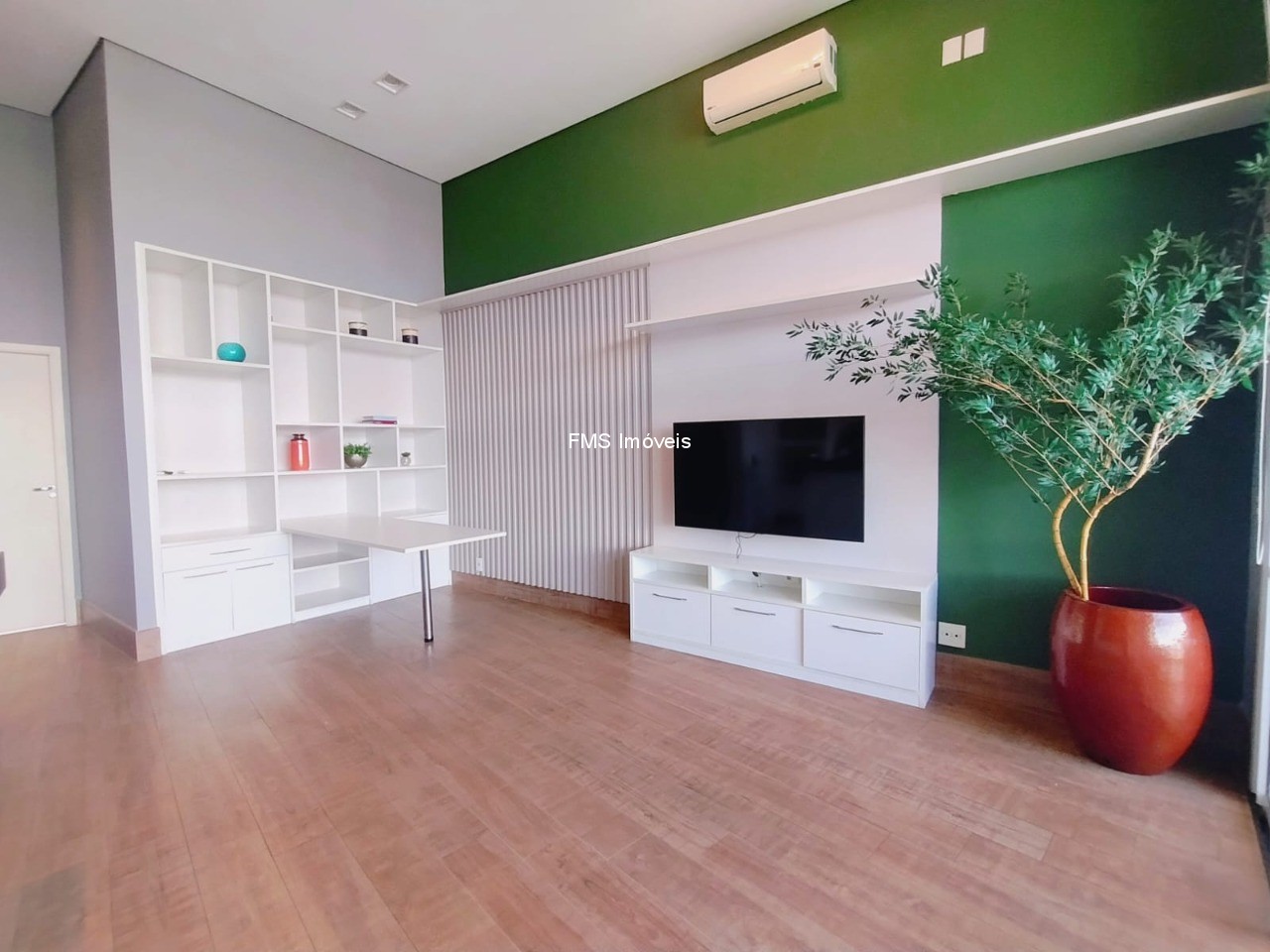Apartamento, 1 quarto, 85 m² - Foto 1