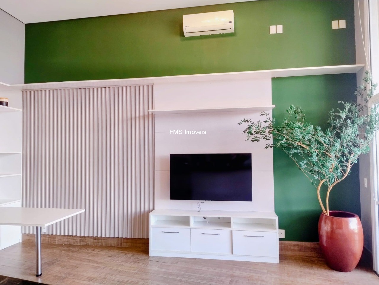 Apartamento, 1 quarto, 85 m² - Foto 2