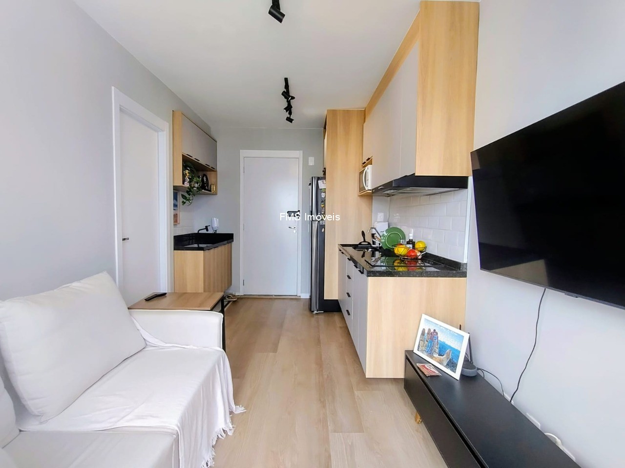 Apartamento, 1 quarto, 27 m² - Foto 2