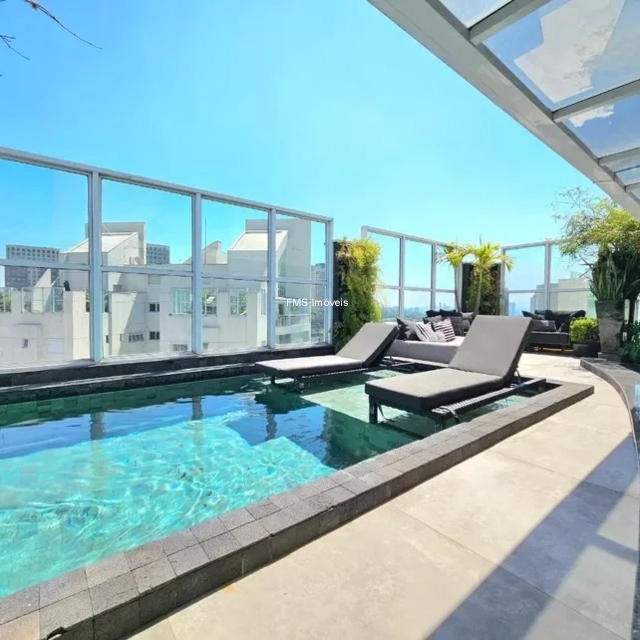 Apartamento, 3 quartos, 305 m² - Foto 2