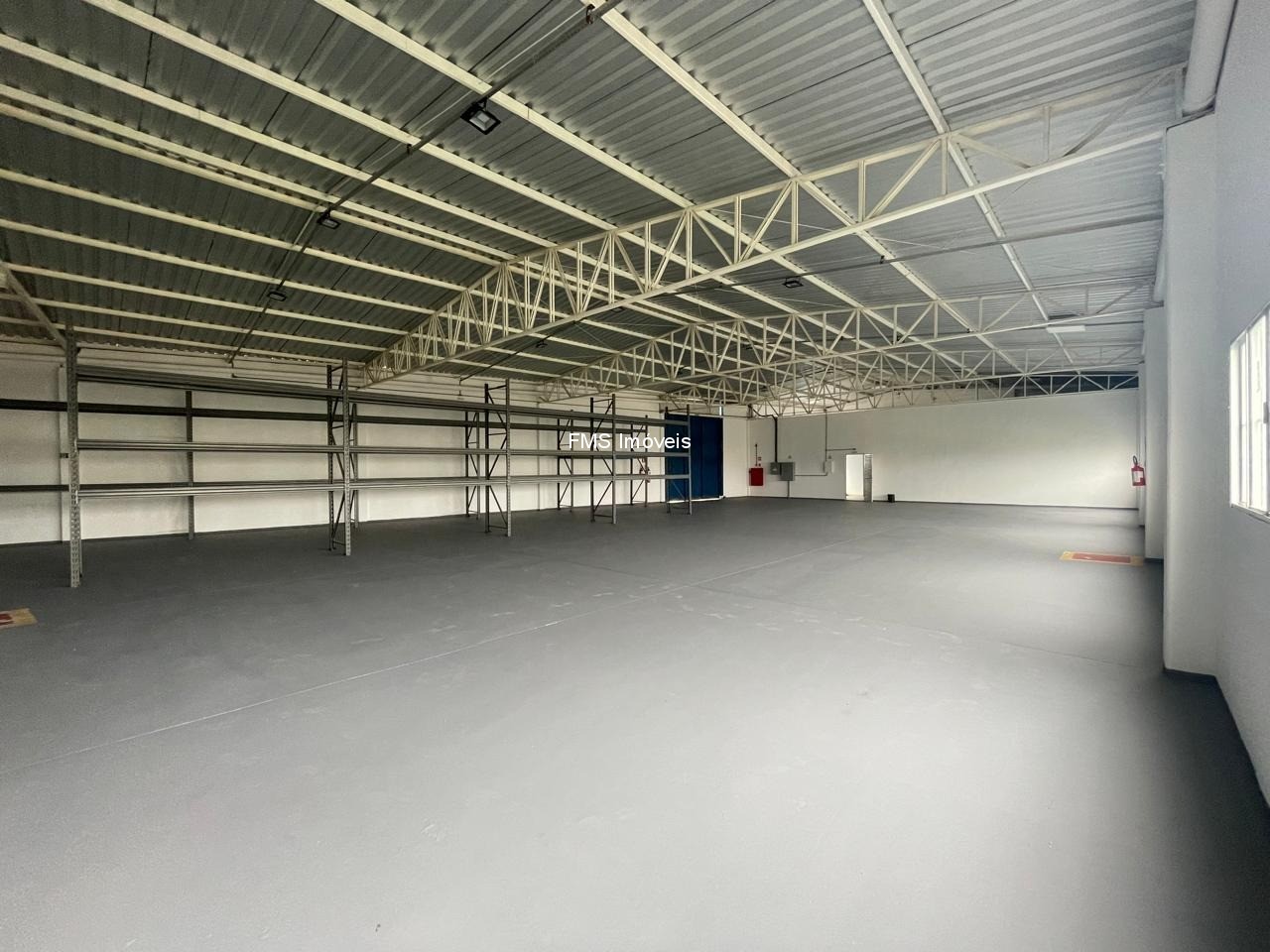 Depósito-Galpão, 650 m² - Foto 1