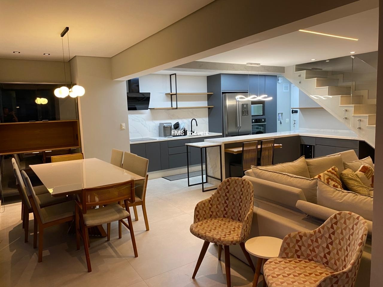 Apartamento, 3 quartos, 240 m² - Foto 1