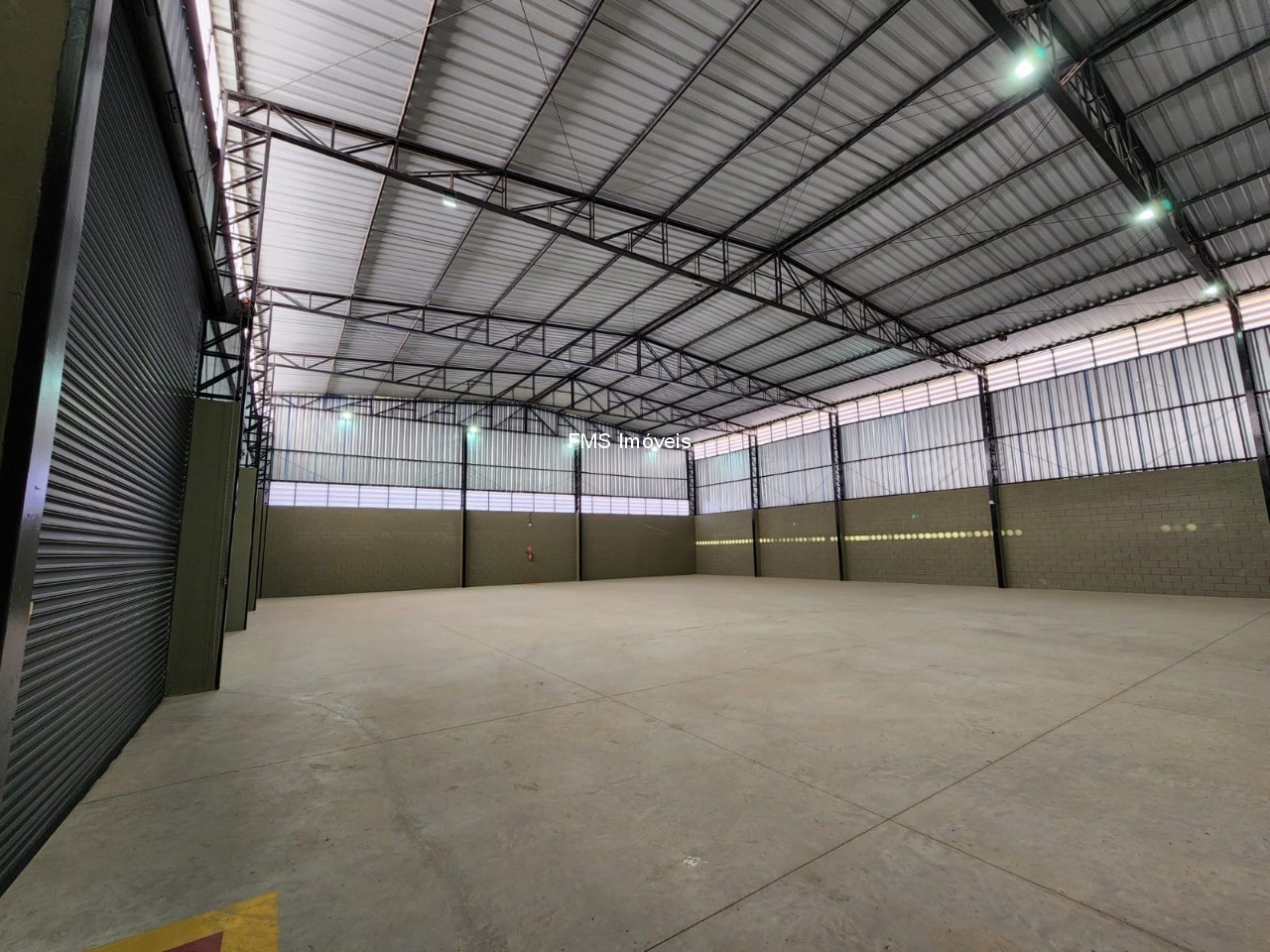 Depósito-Galpão, 750 m² - Foto 1