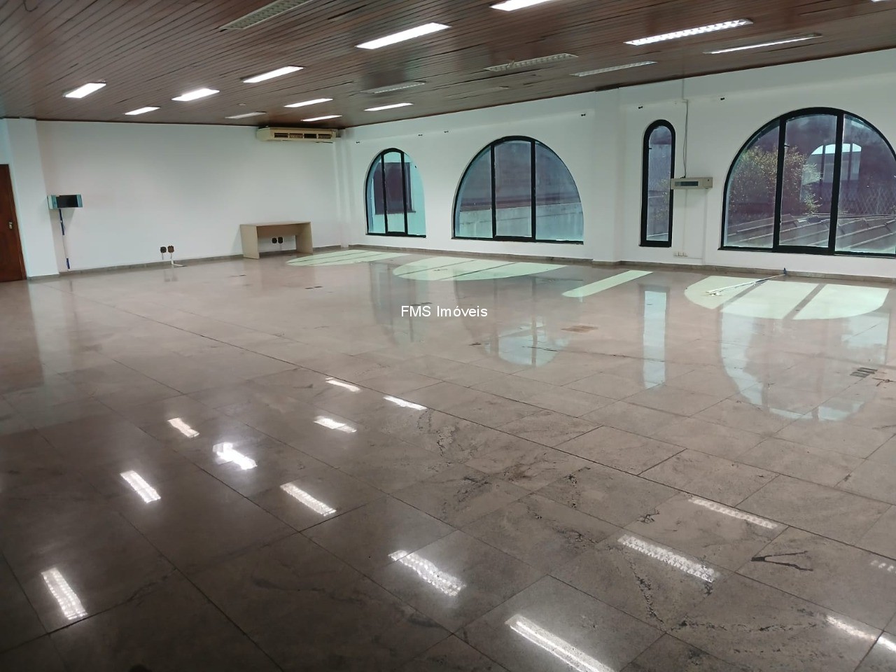 Prédio Inteiro, 1250 m² - Foto 1