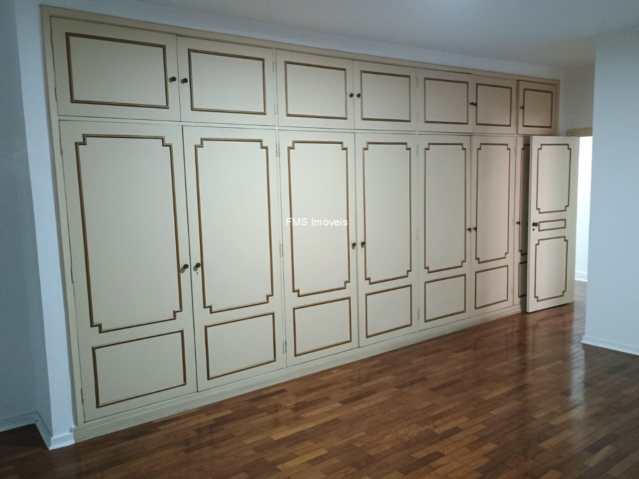 Apartamento, 3 quartos, 422 m² - Foto 2