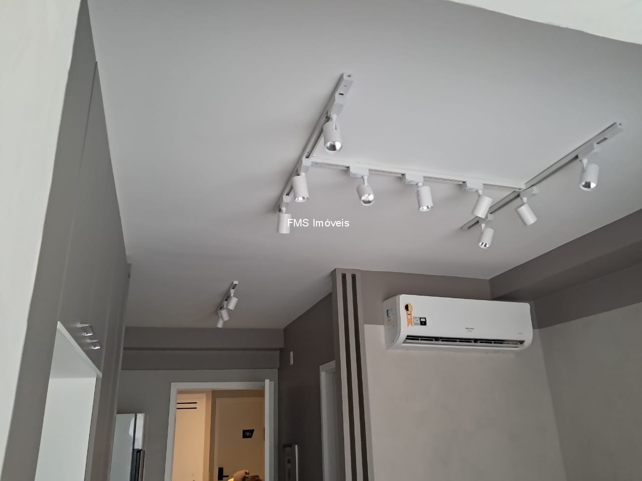 Apartamento, 1 quarto, 24 m² - Foto 2