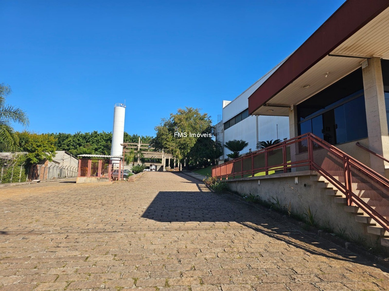 Depósito-Galpão, 700 m² - Foto 1