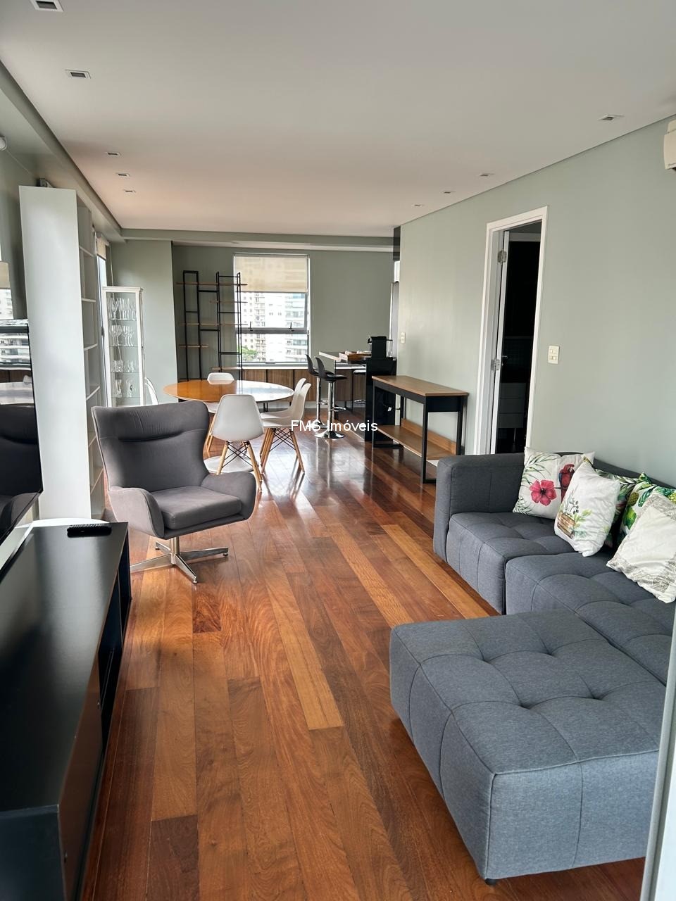 Apartamento, 1 quarto, 106 m² - Foto 1