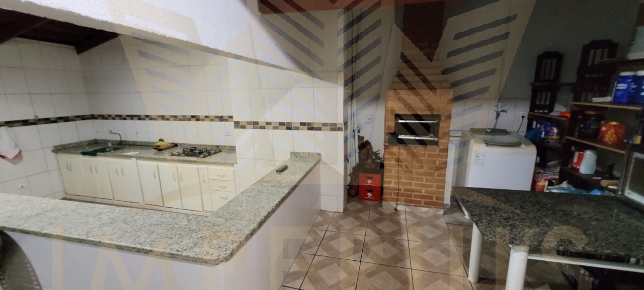 Casa espaçosa, com 3 quartos, sendo duas suítes-sao francisc