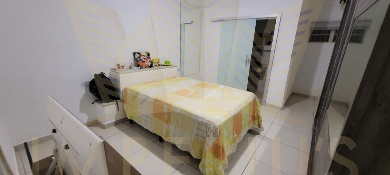 Casa espaçosa, com 3 quartos, sendo duas suítes-sao francisc
