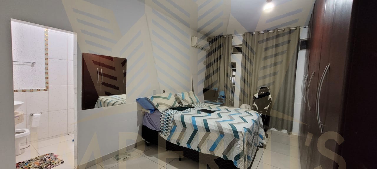 Casa espaçosa, com 3 quartos, sendo duas suítes-sao francisc