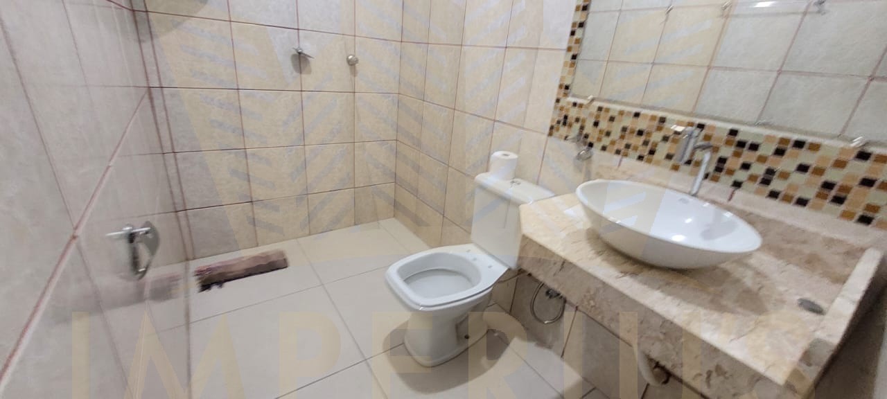 Casa espaçosa, com 3 quartos, sendo duas suítes-sao francisc