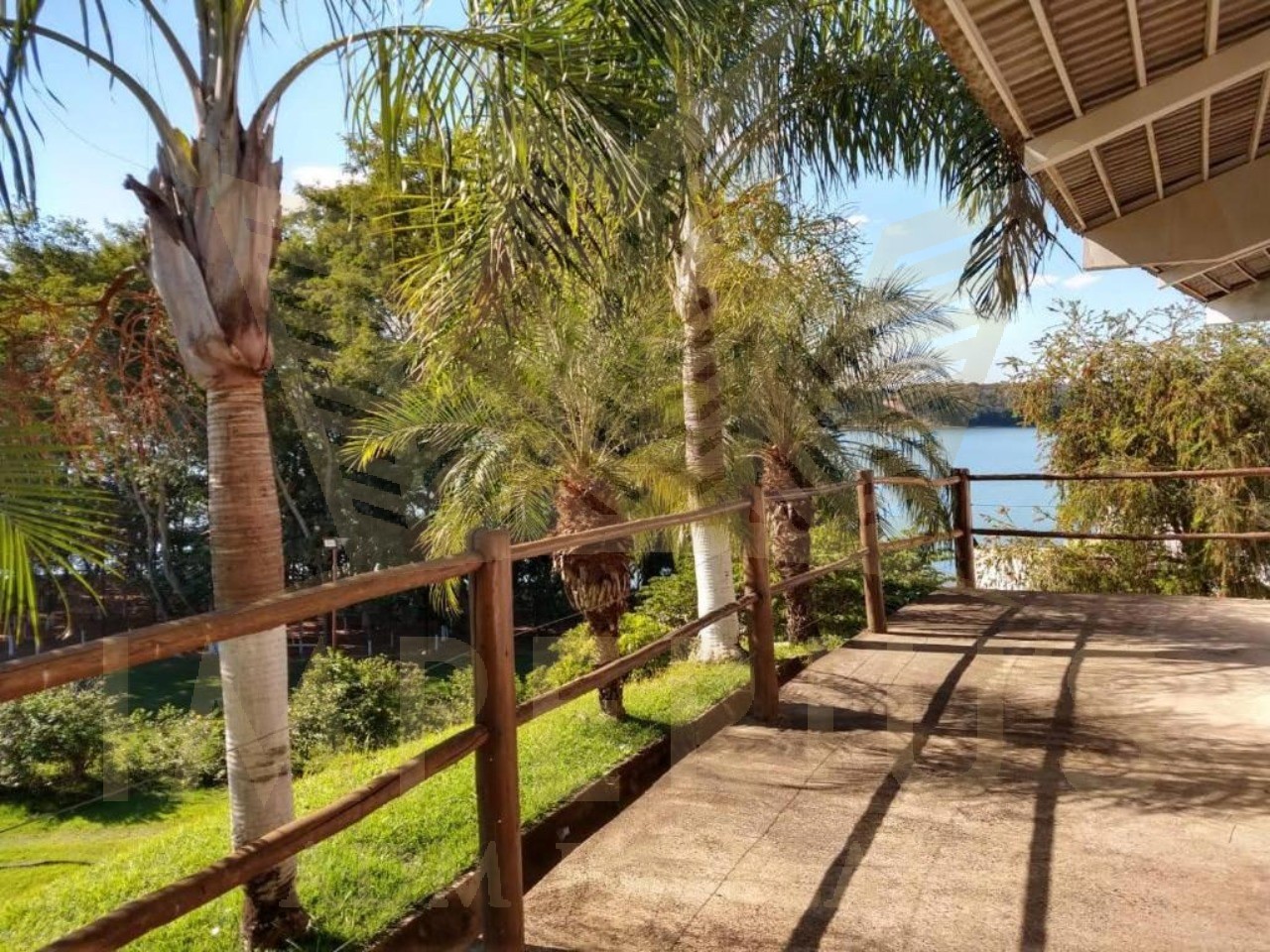 Enseada Náutico Flat , Apto com.01 quarto, sala, copa, banheiro e varanda.