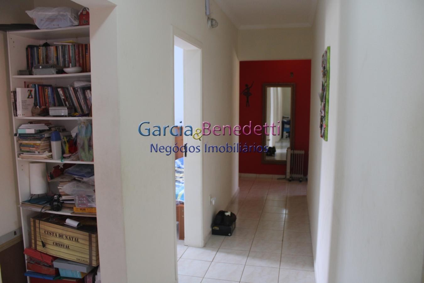 Chácara à venda em Jundiaí-SP, bairro Santa Clara: 4 quartos, 2 suítes, 2 salas, 5 banheiros, 11 vagas, 500m² de área.